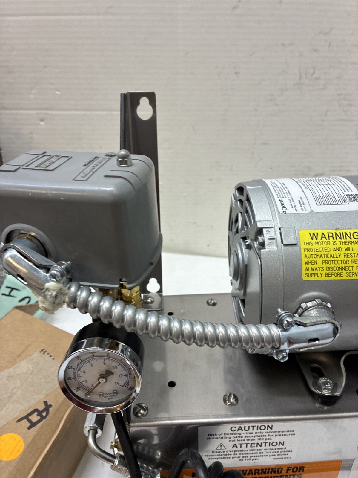 Multiplex 00214970 - Air Pump Aph3 3Gal Ss