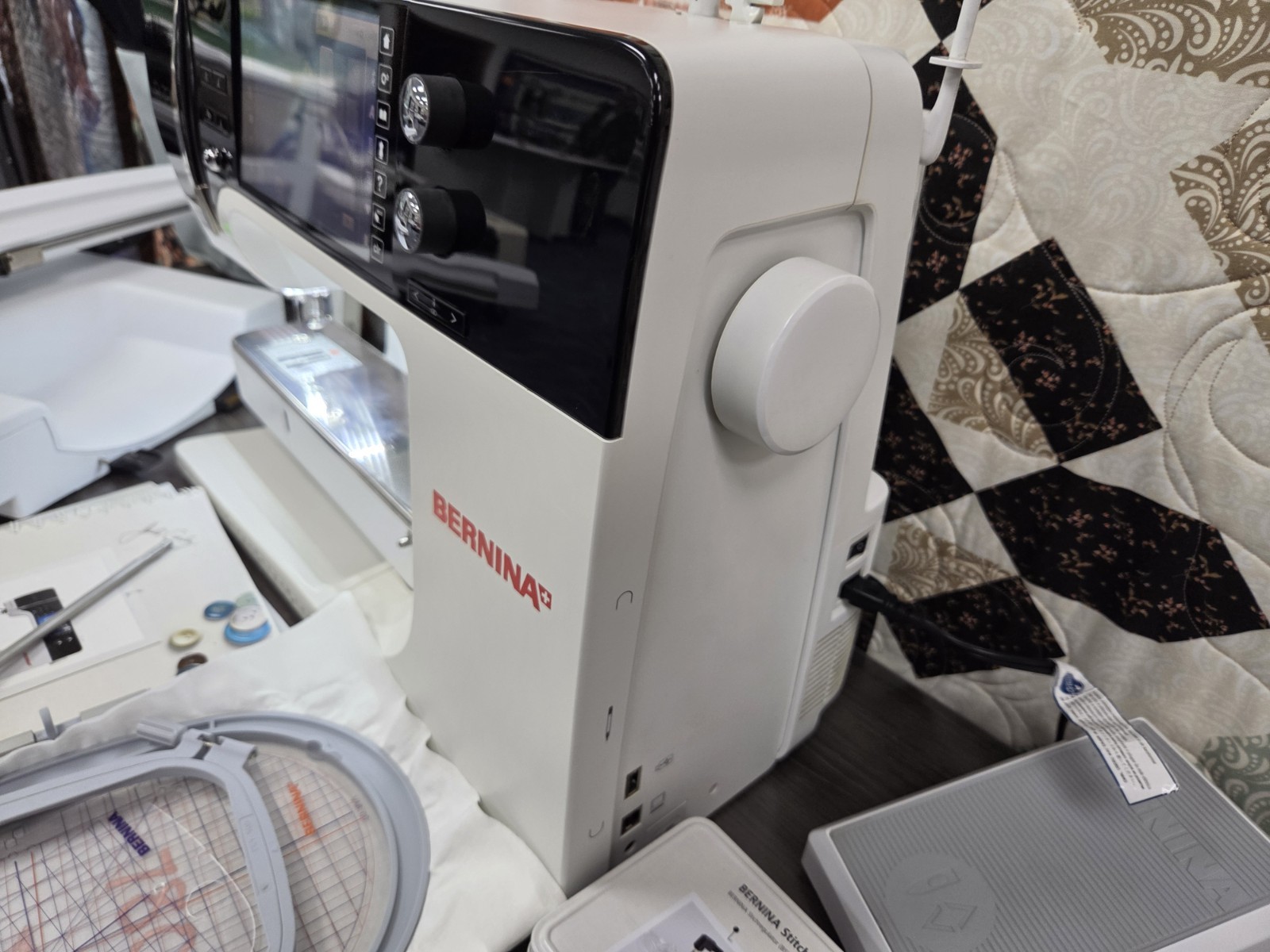 Bernina B 780 Sew/Quilt/Embroidery Machine! Professionally Serviced!