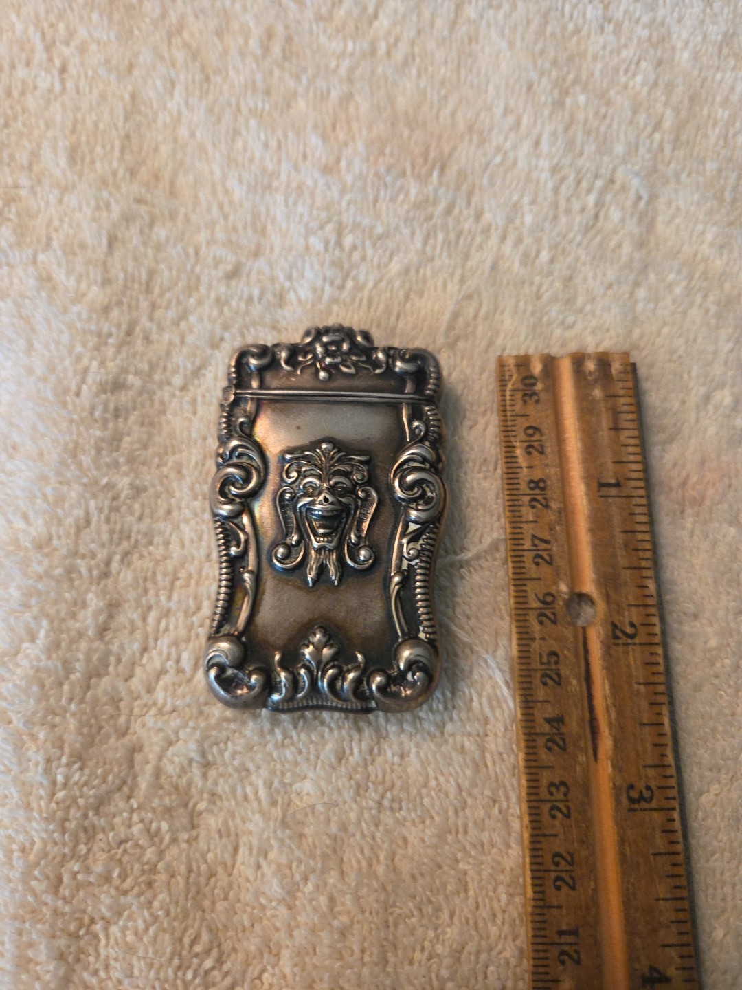 Art Nouveau sterling silver ornate MATCH SAFE VESTA CASE Lion/Gargoyle Head