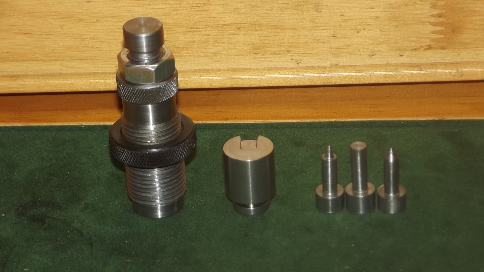 "NEW" Li'l Gizzy Reloading press model