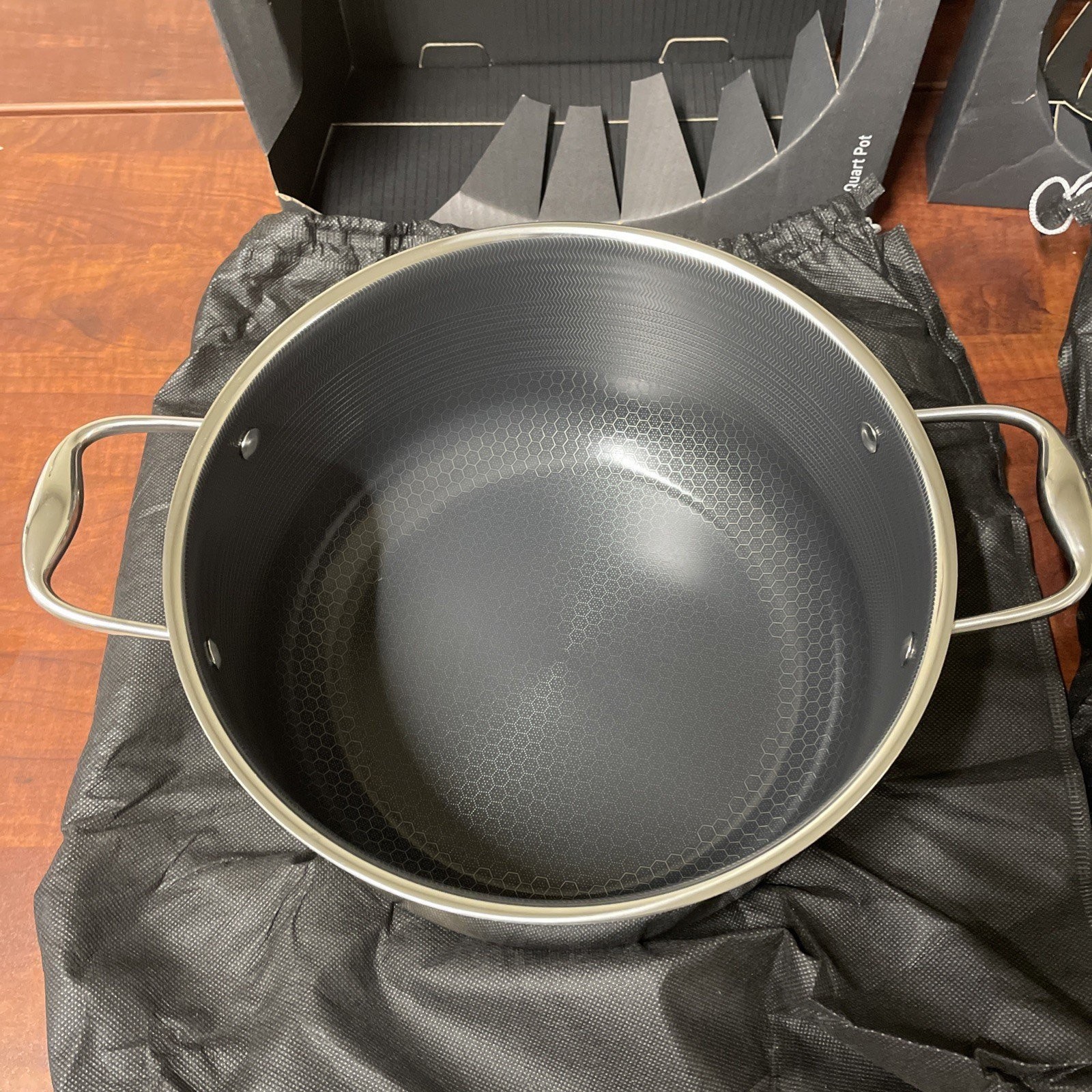 HexClad Hybrid Nonstick 6 Piece Sauce Pan Pot Cookware Set 2qt 3qt 8qt W/ Lids