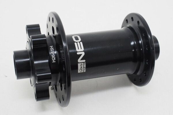 NEW! Stan's NoTubes Neo Bicycle Front Hub 15x100 TA 6 Bolt Disc 28 Hole ZH0395