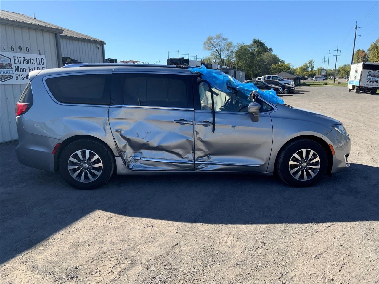 2017-2020 Chrysler Pacifica Driver Mirror Camera Used PN-68144068AD OEM