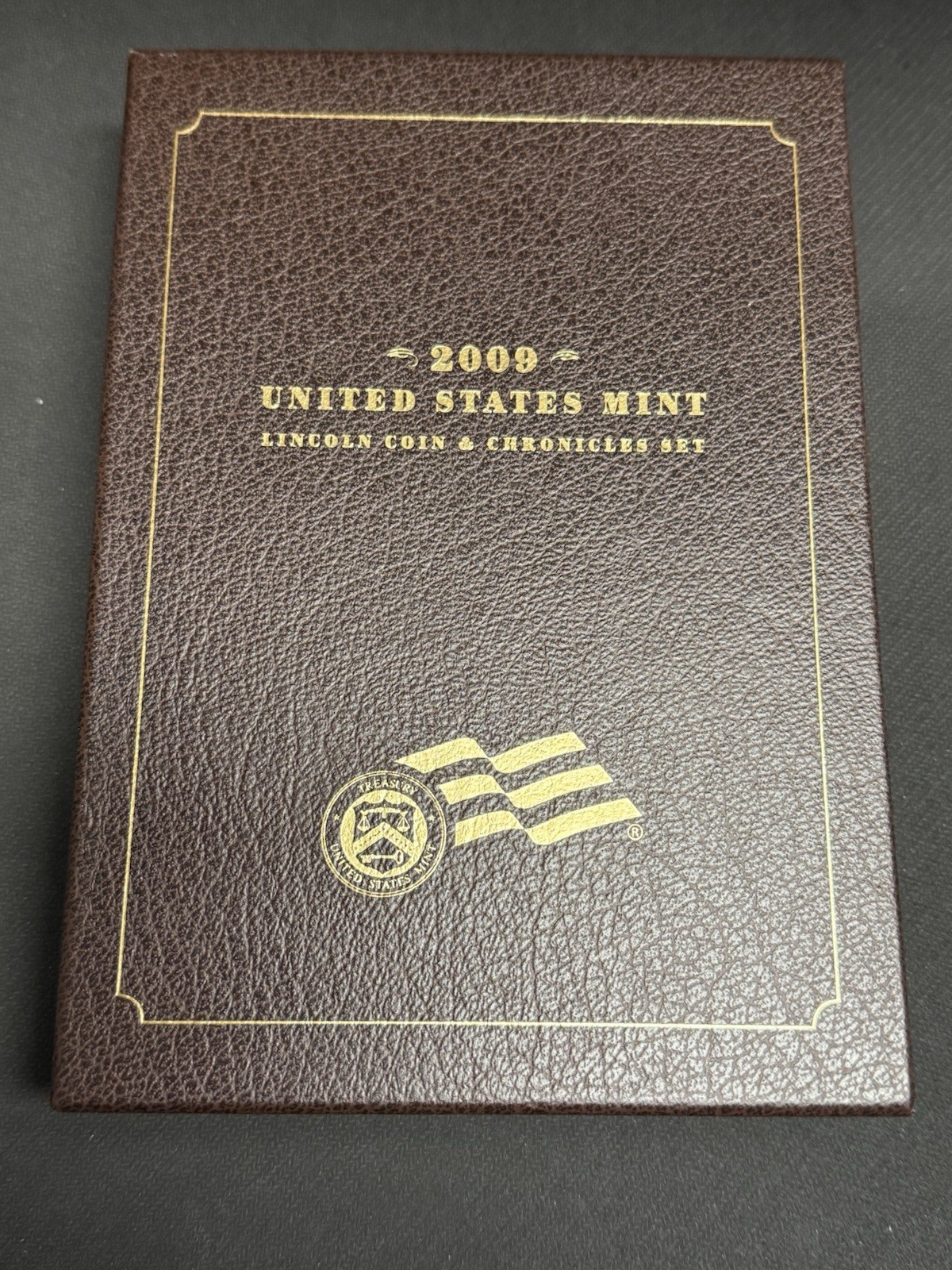 2009-P Lincoln Coin & Chronicles Set w/ Commemorative Silver Proof Dollar Cents