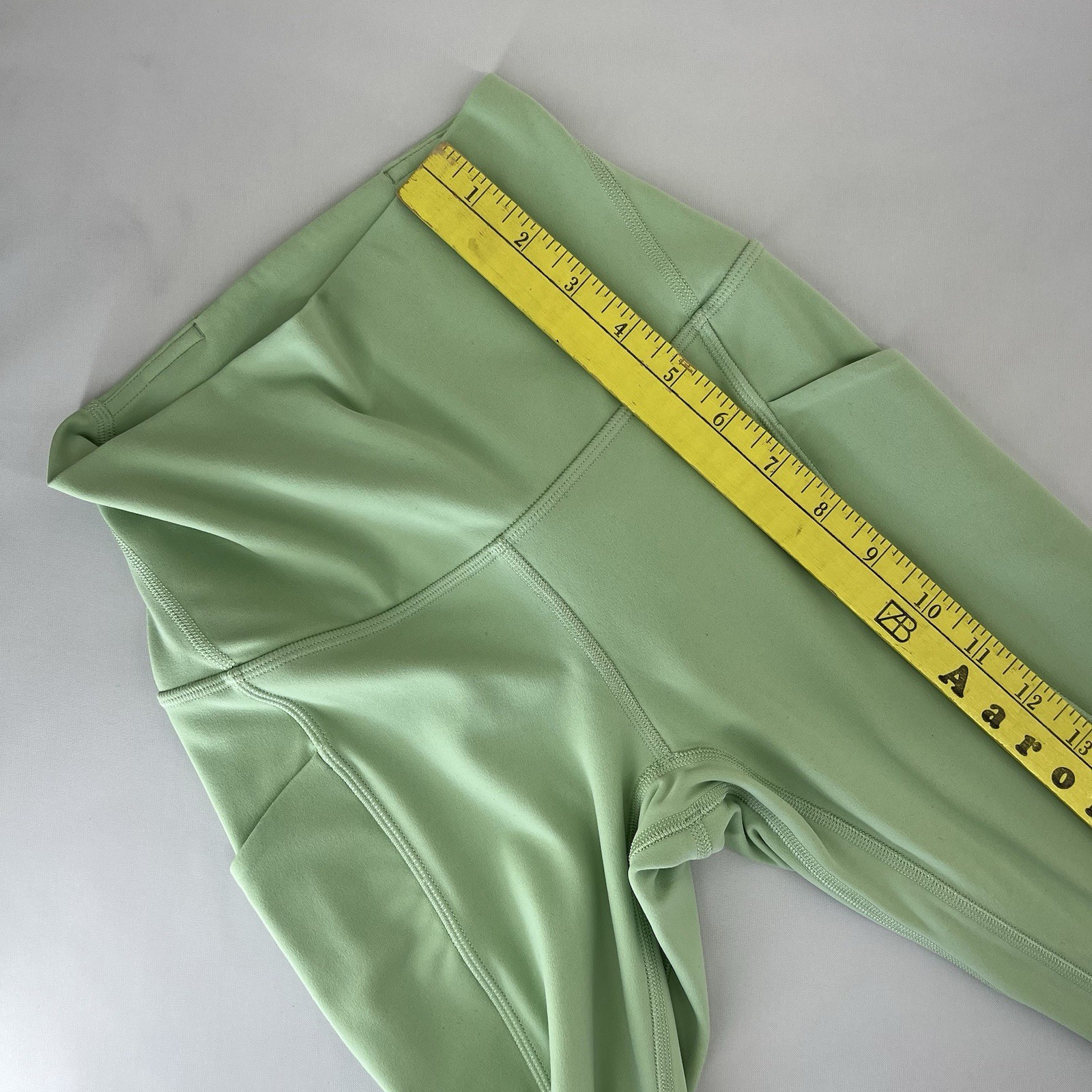 Lululemon Align High Rise Pant w Pockets 24” Womens 2 Creamy Mint EUC