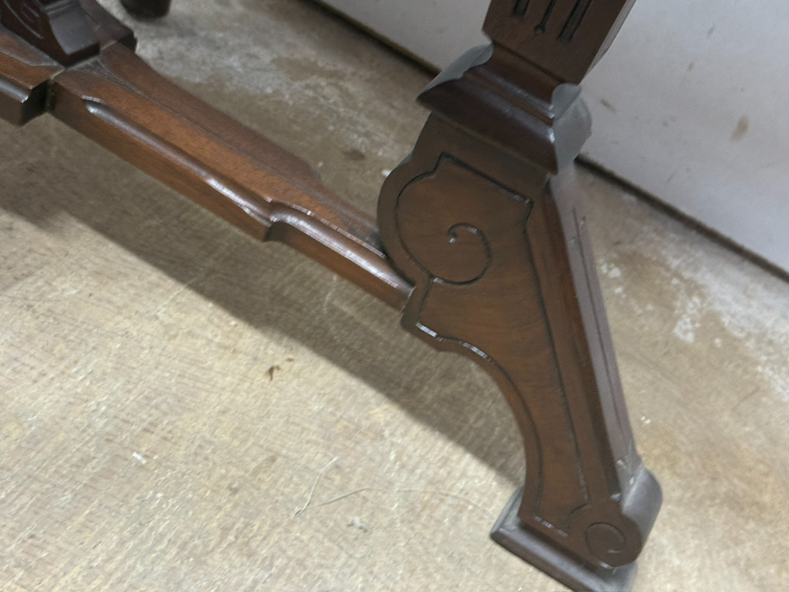 antique Rennaissance revival Victorian walnut parlor center table marble 1870