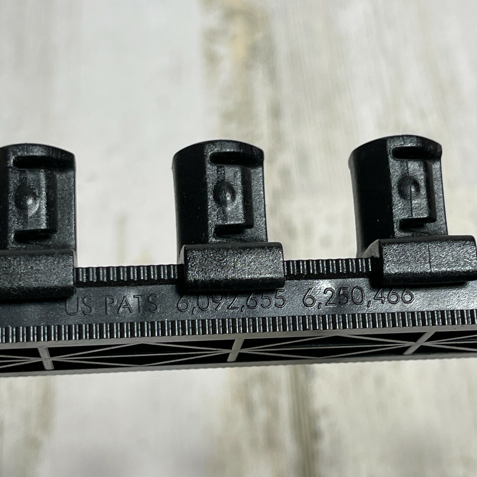 Ernst 1/2" Drive 13" Socket Organizer Rail with 11 Twist Lock Clips - Black