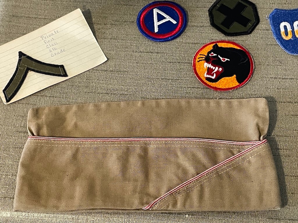 Vintage US Military Mess Kit 1945 WW2 WW1 Kits Patches WW2 Hats Caps Gloves LOT