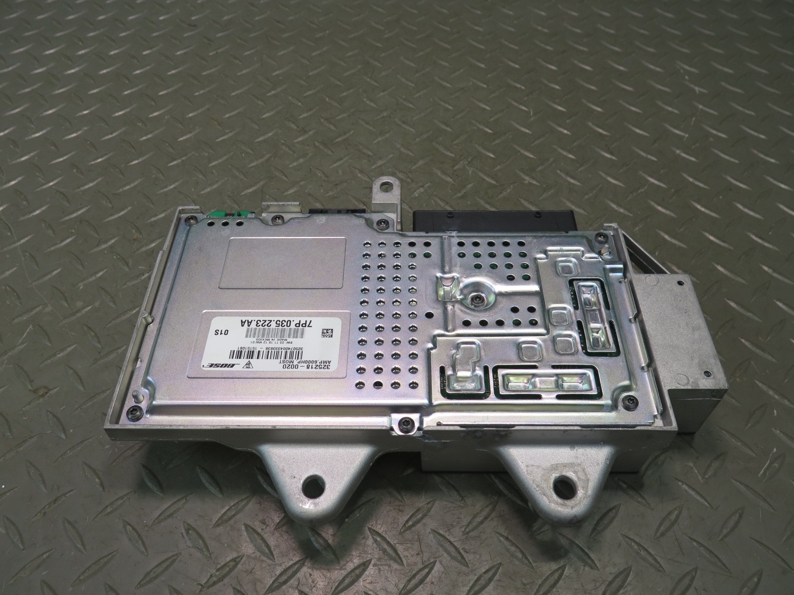 2011-2016 PORSCHE CAYENNE 958 BOSE AUDIO SYSTEM AMPLIFIER AMP 7PP035223AA