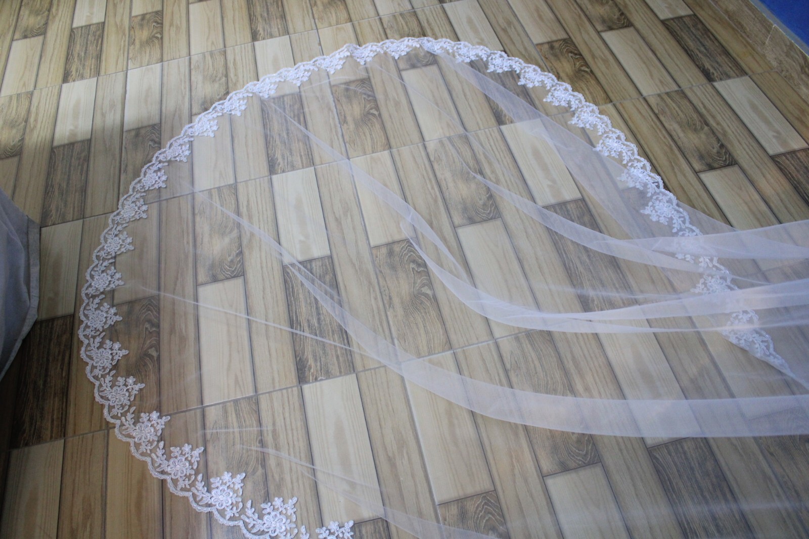 bridal mantilla Cathedral veil one layer lace edge free ship