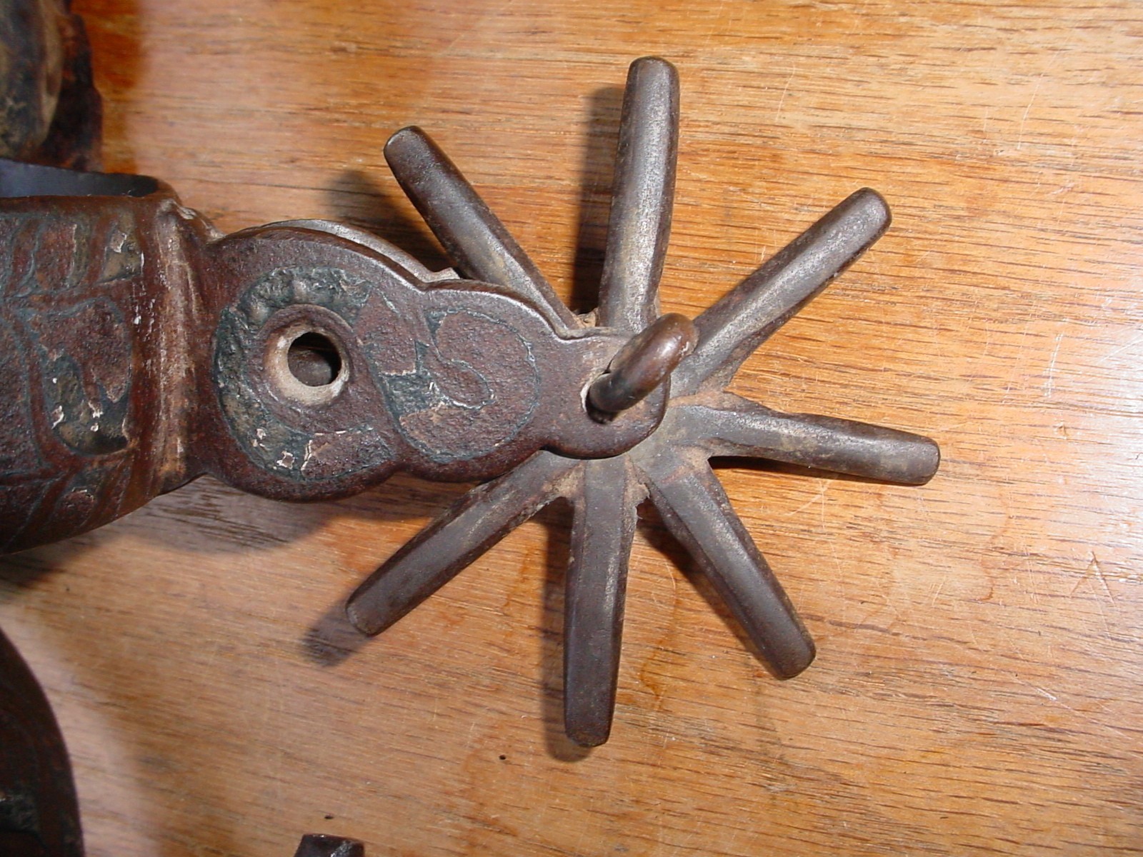 OLD 19TH CENTURY ANTIQUE MEXICAN WORKING COWBOY SPURS 3 INCH ROWELLS