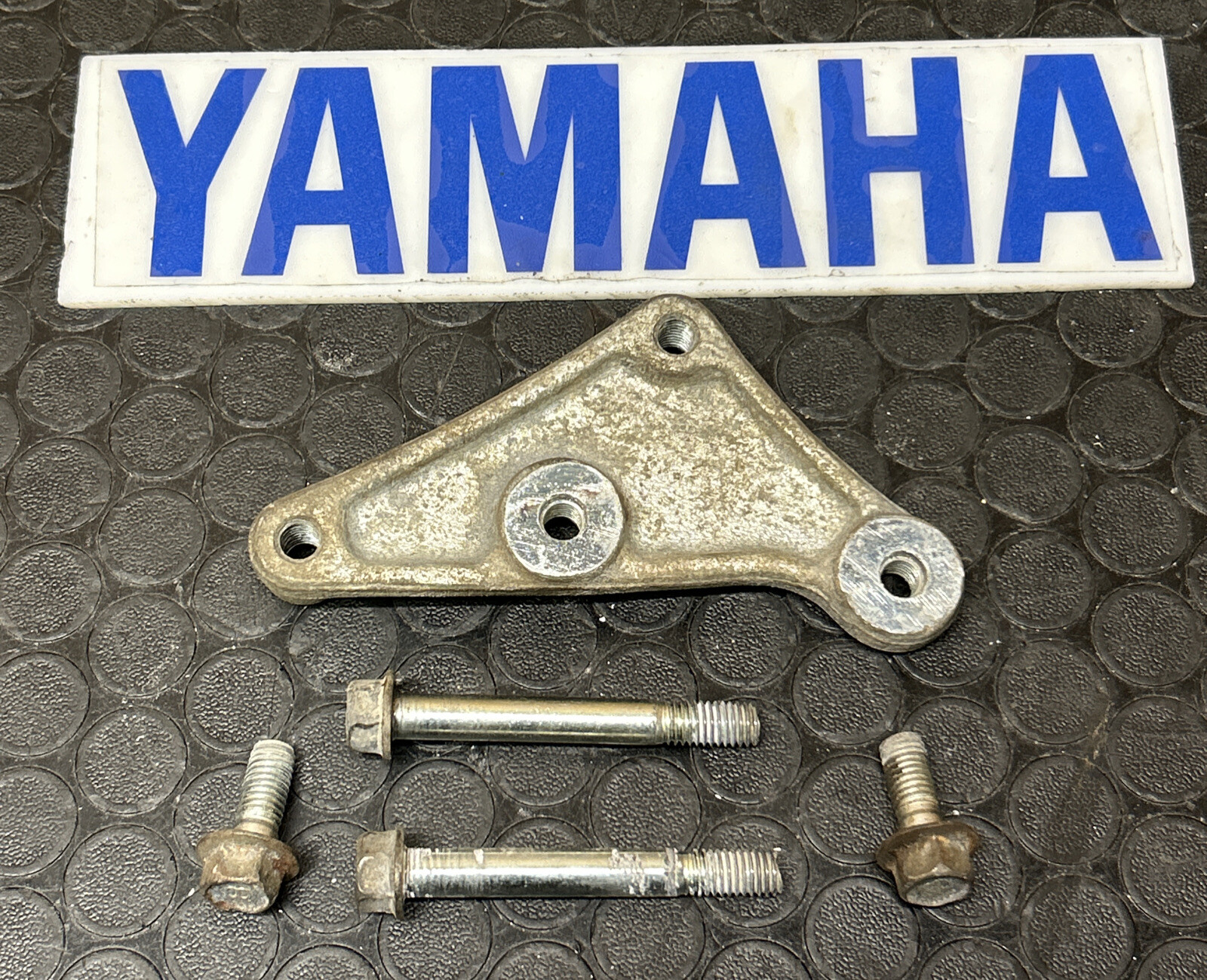 88-02 YAMAHA BLASTER YFS200 OEM REAR BRAKE CALIPER STAY MOUNT BRACKET ✅FASTSHIP✅