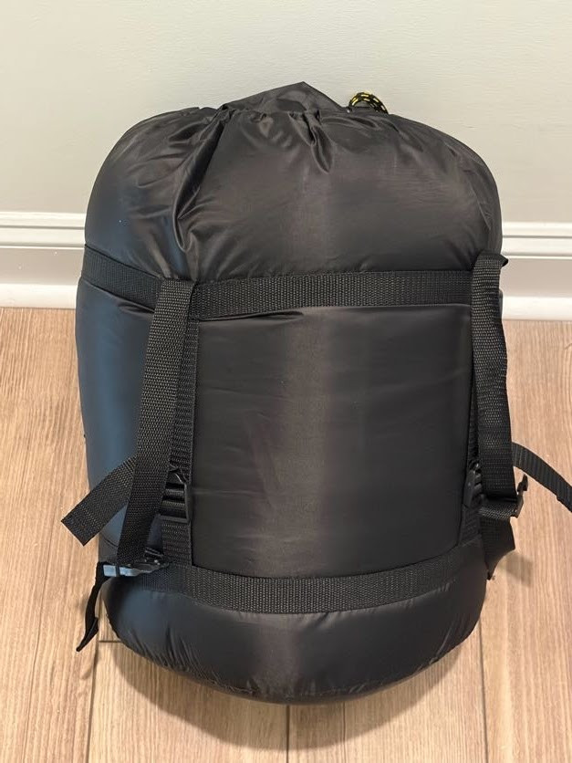 TETON Celsius XXL 0 Degree Right Zipper Sleeping Bag for Camping - Black