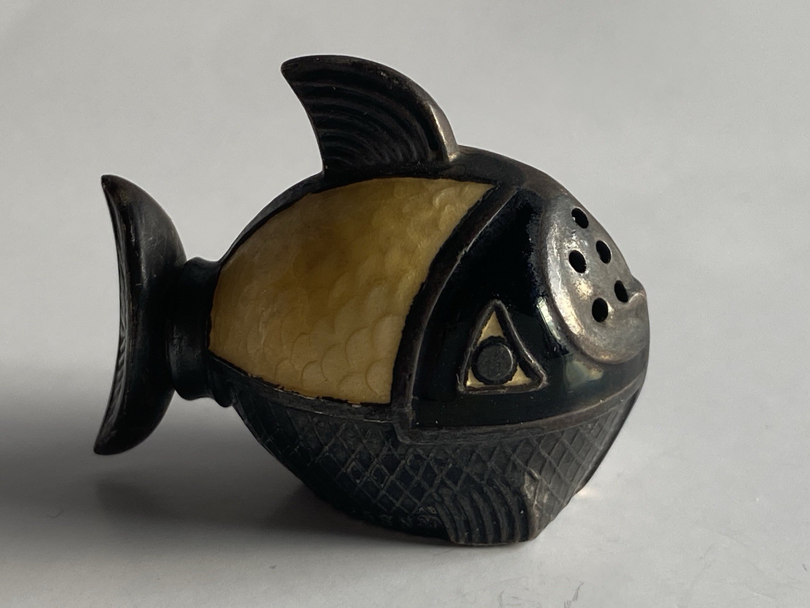 Sterling Silver Guilloche Enameled Norwegian Fish Salt And Pepper Antique 925.