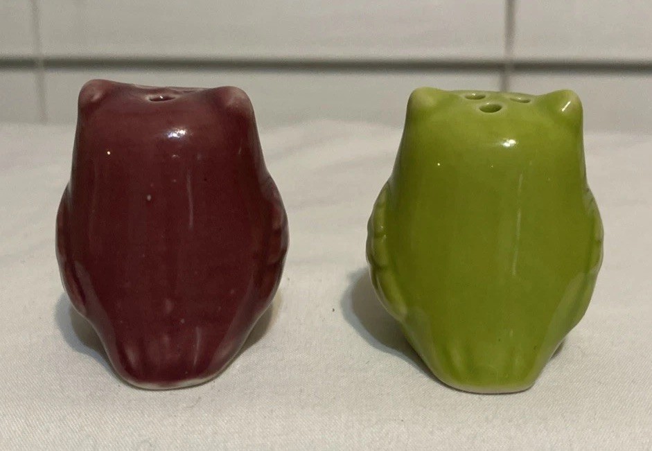 Owl Salt & Pepper Shakers Ceramic Boho Reto Green & Maroon .75 Inches