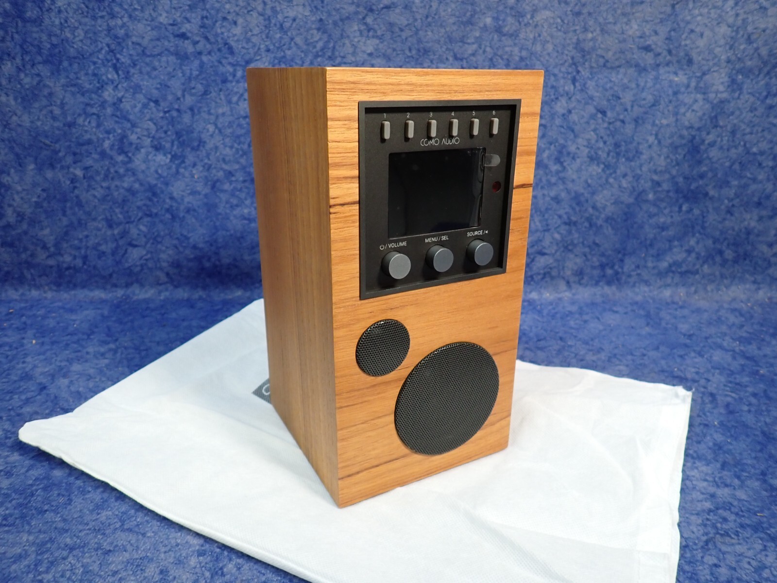 NEW Como Audio Amico AMTBA A Portable Wireless Smart Speaker System Teak/Black