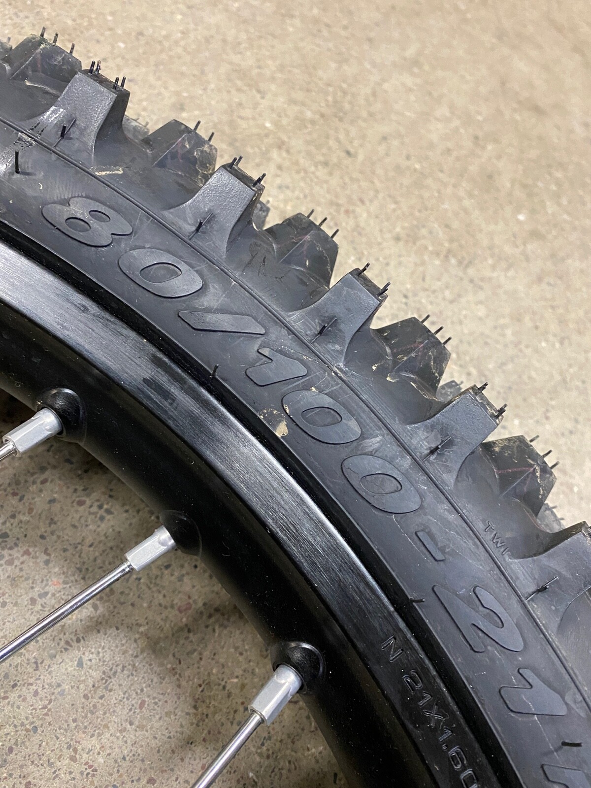 HONDA CRF250R CRF450R 2018-2025 DID DIRT STAR FRONT WHEEL 21X1.60 PIRELLI TIRE