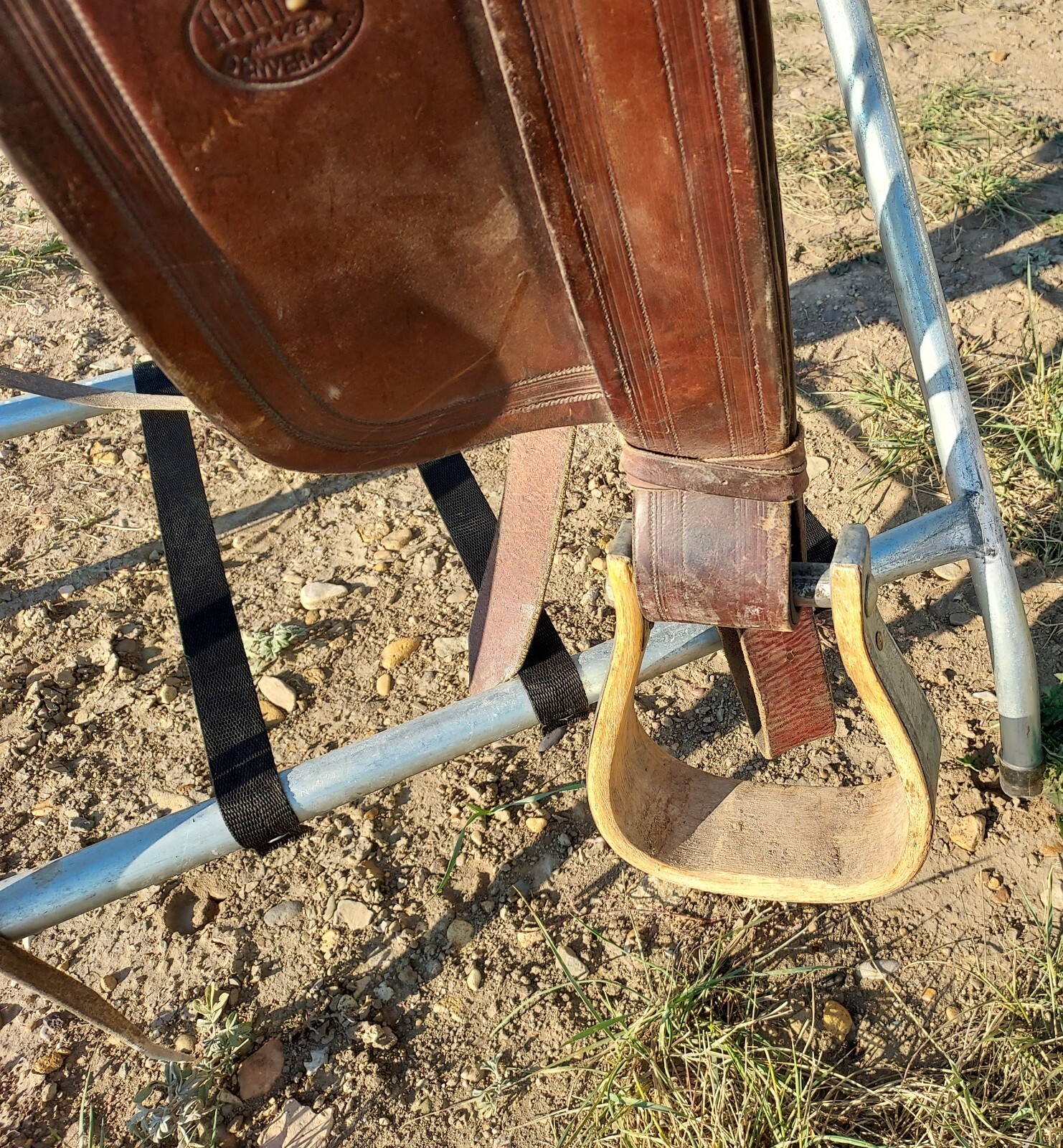 Vintage Whitney Maker Saratoga Wyo. - 14" Saddle - Heiser Fender