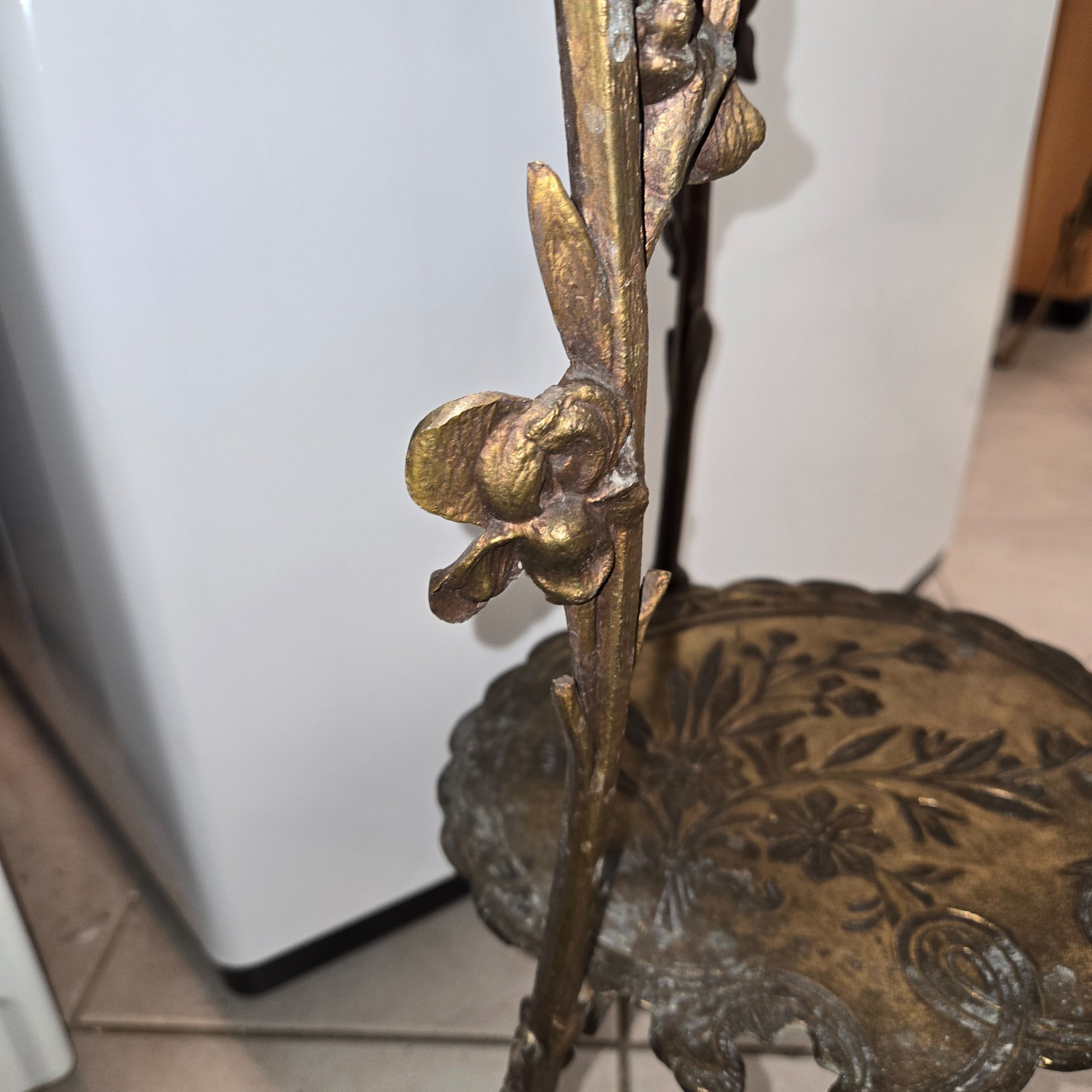 ANTIQUE ART NOUVEAU 2-TIER FLORAL ORNATE CAST BRASS PLANT STAND TABLE 28" A3