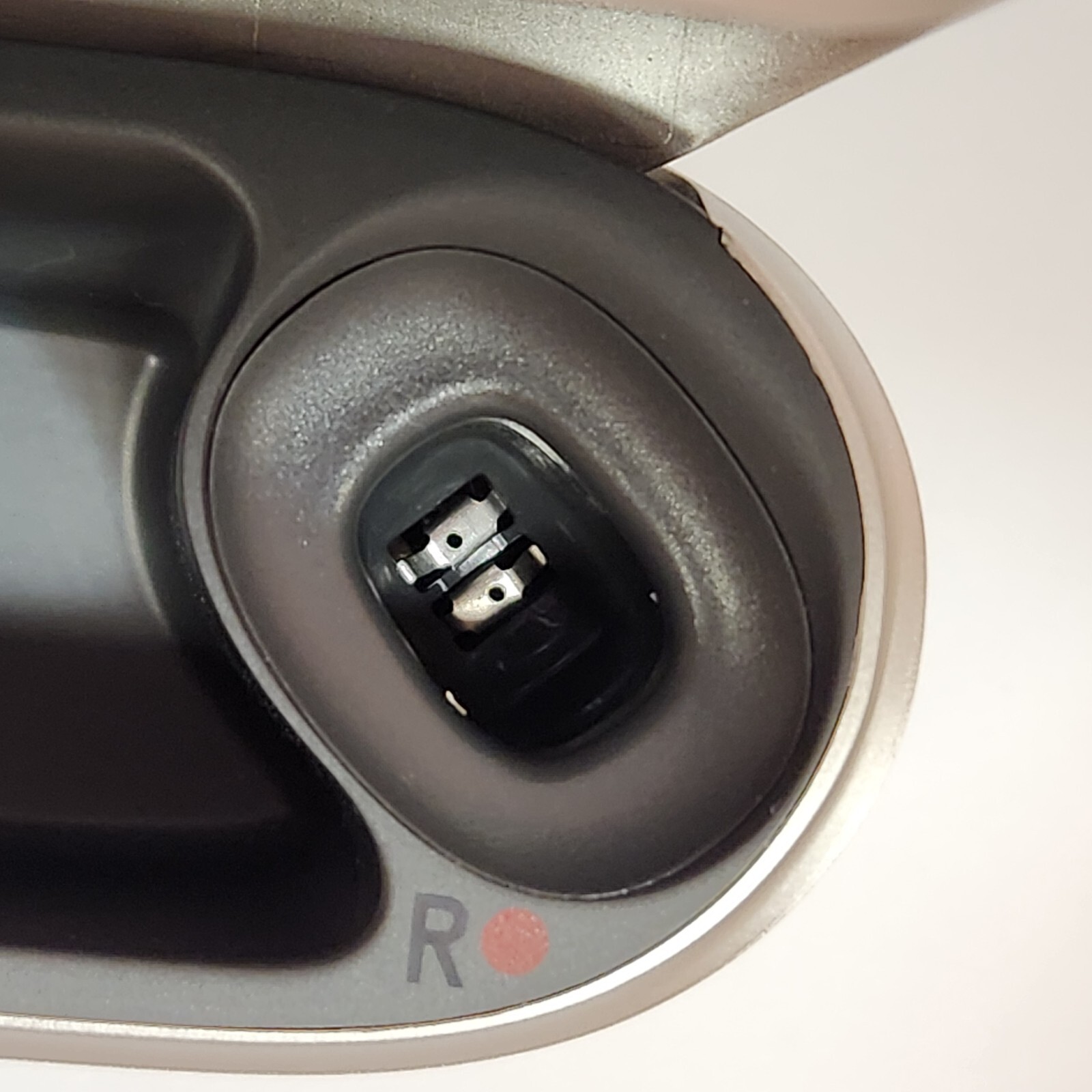 Phonak Charger RIC I For Audeo I-R hearing aids W/Type C-Charger, Great Deal !!