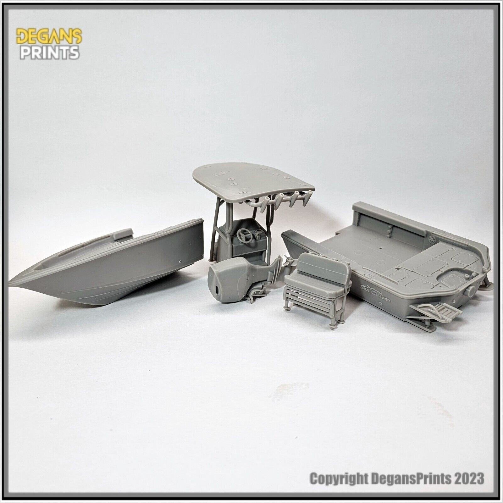 SeaChaser 23LX Center Console Boat Model and trailer kit 1-24 scale diorama boat