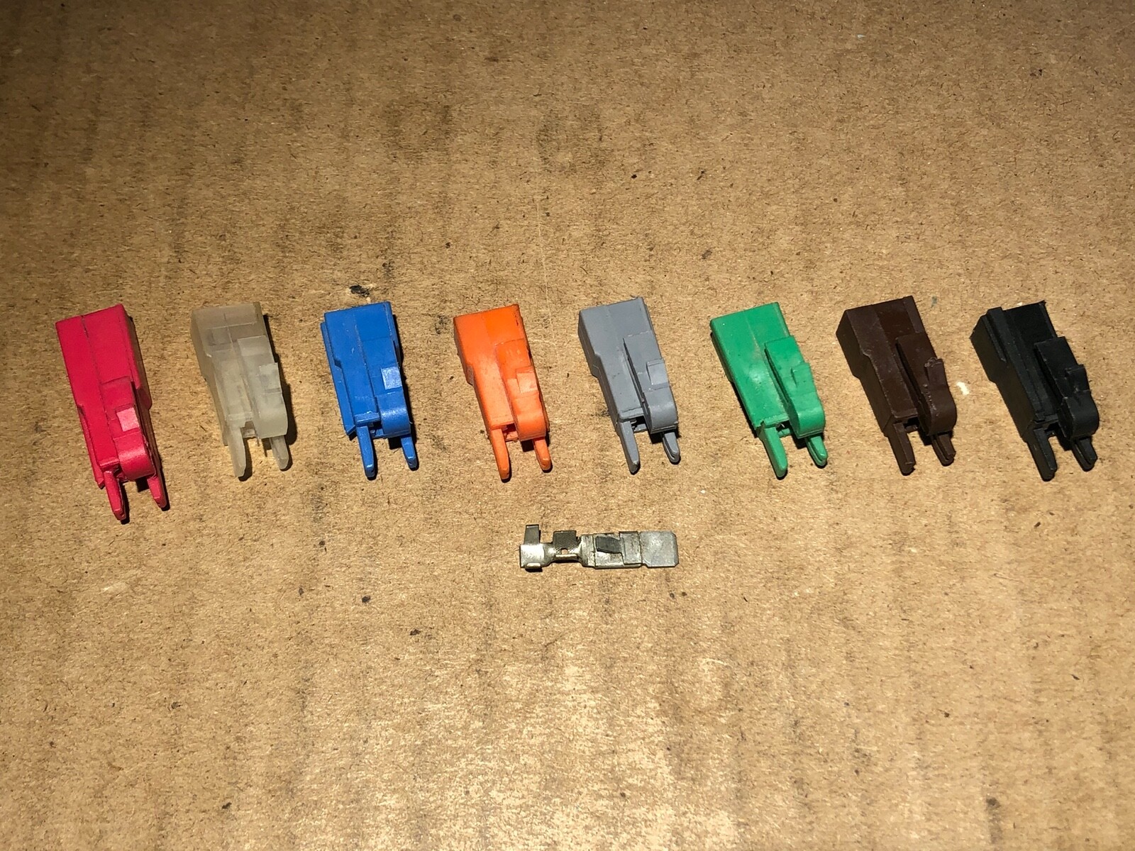 ATO Fuse Box Power Tap Connectors or Terminals 12033816