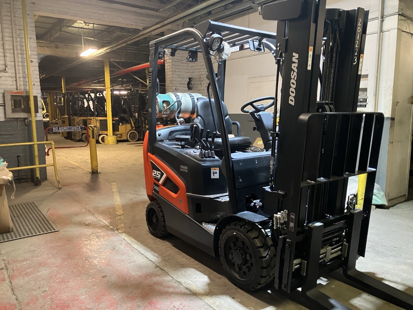 2023 Doosan 5000 LB Forklift With SS/FP and Triple Mast