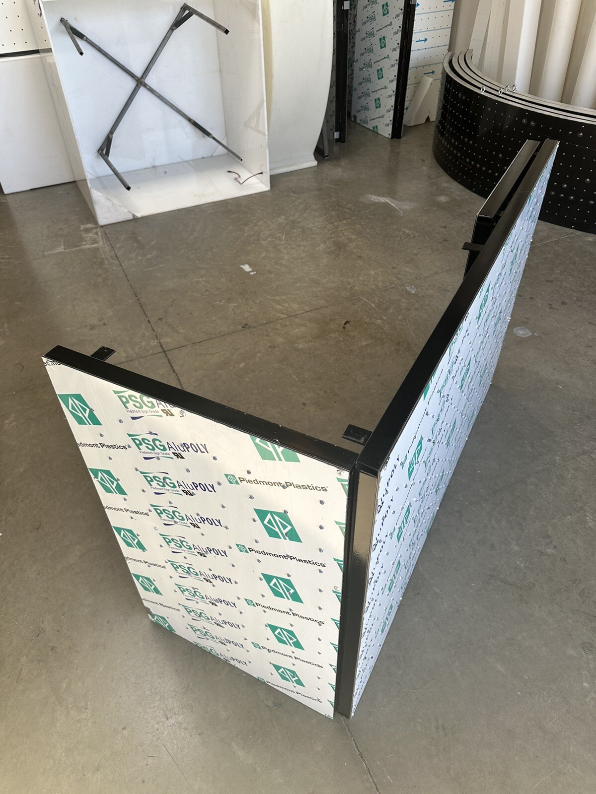 LED DJ Booth Programable. Foldable Multicolors LED.