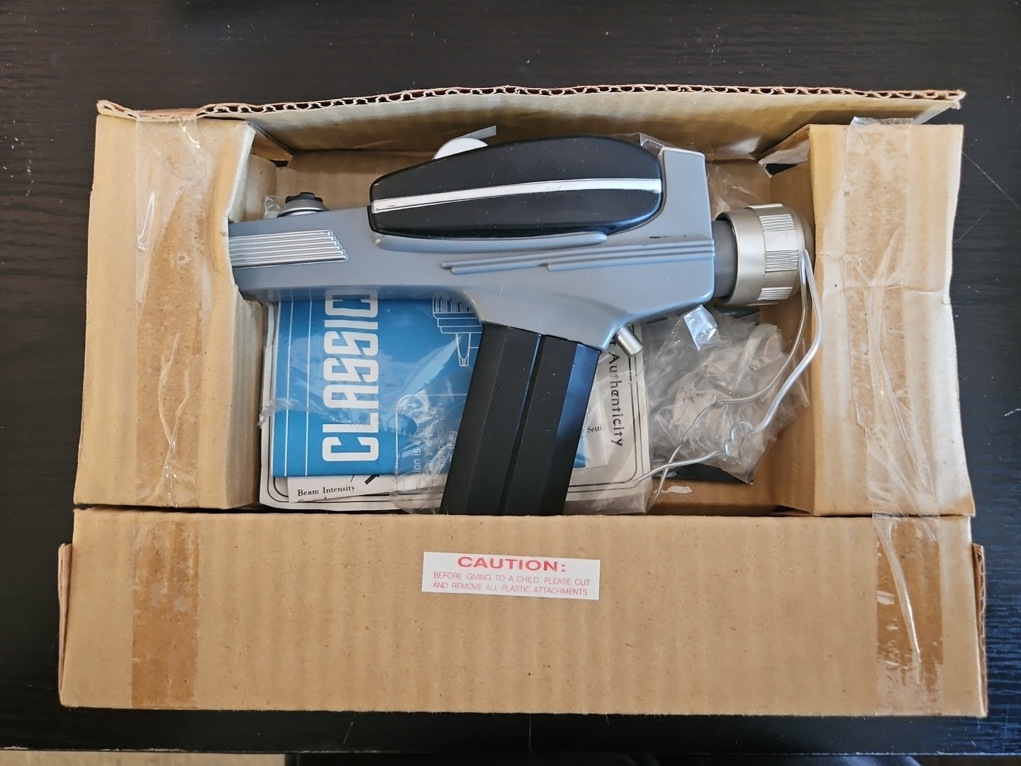 Star Trek Classic Phaser 1994 Playmates Lights Sounds Boxed & Talk Back