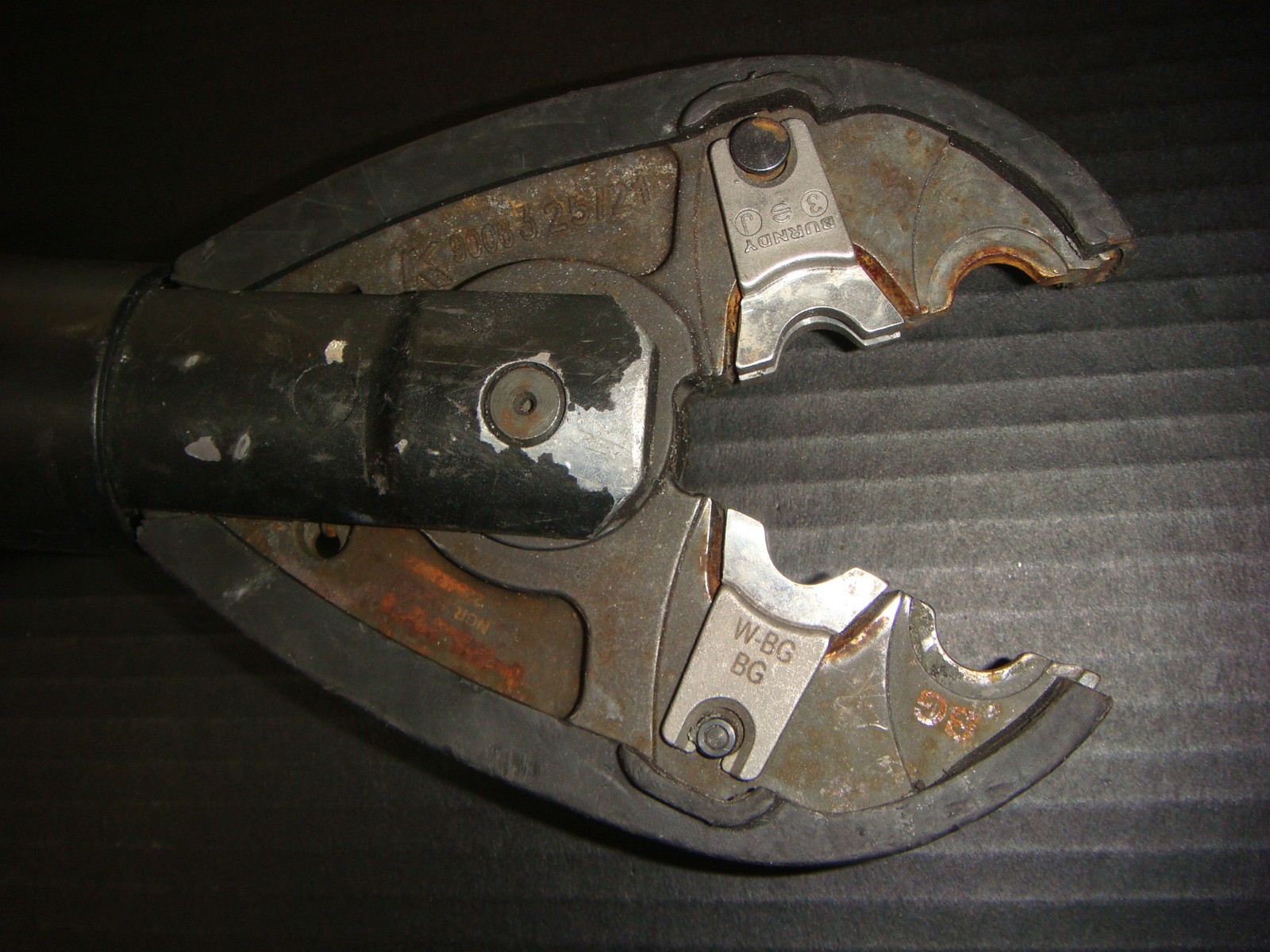 HILTI NUN 54-A CORDLESS CABLE CRIMPER 1 BATTERY & 1 CRIMP HEAD DIE