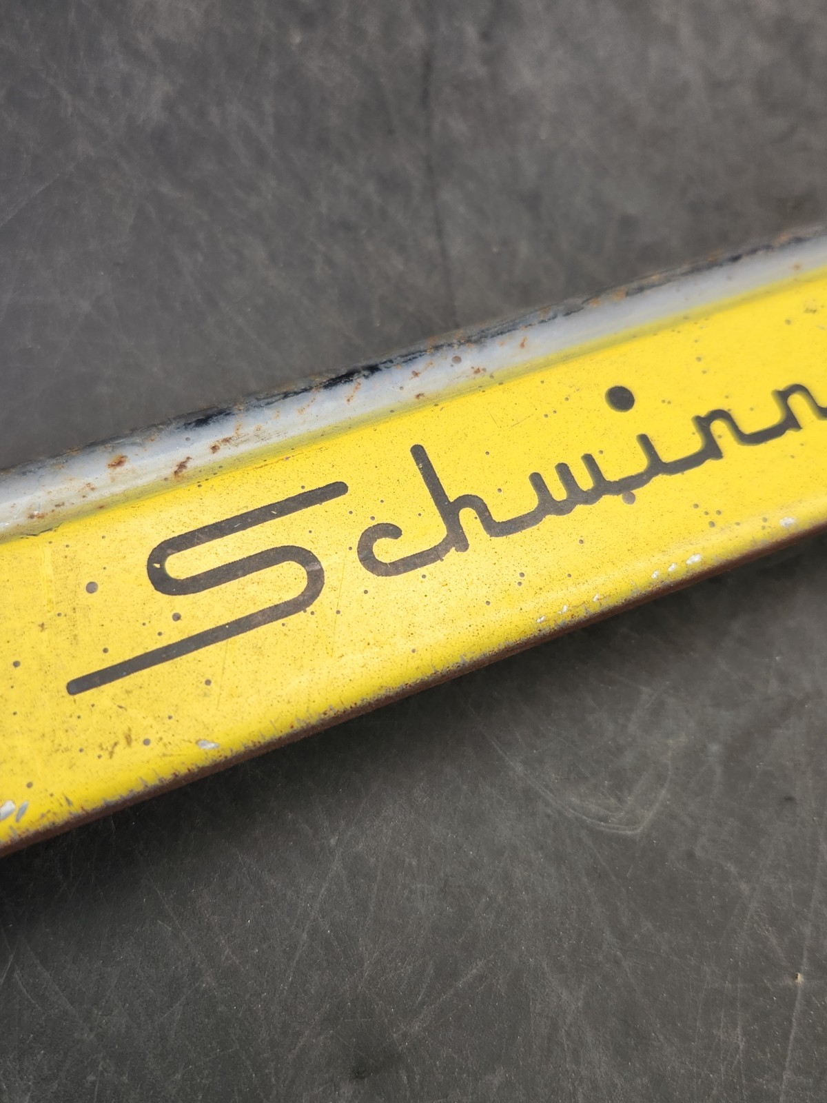 Schwinn Yellow Fastback Stingray Original Paint Chain Guard 5 speed Vintage