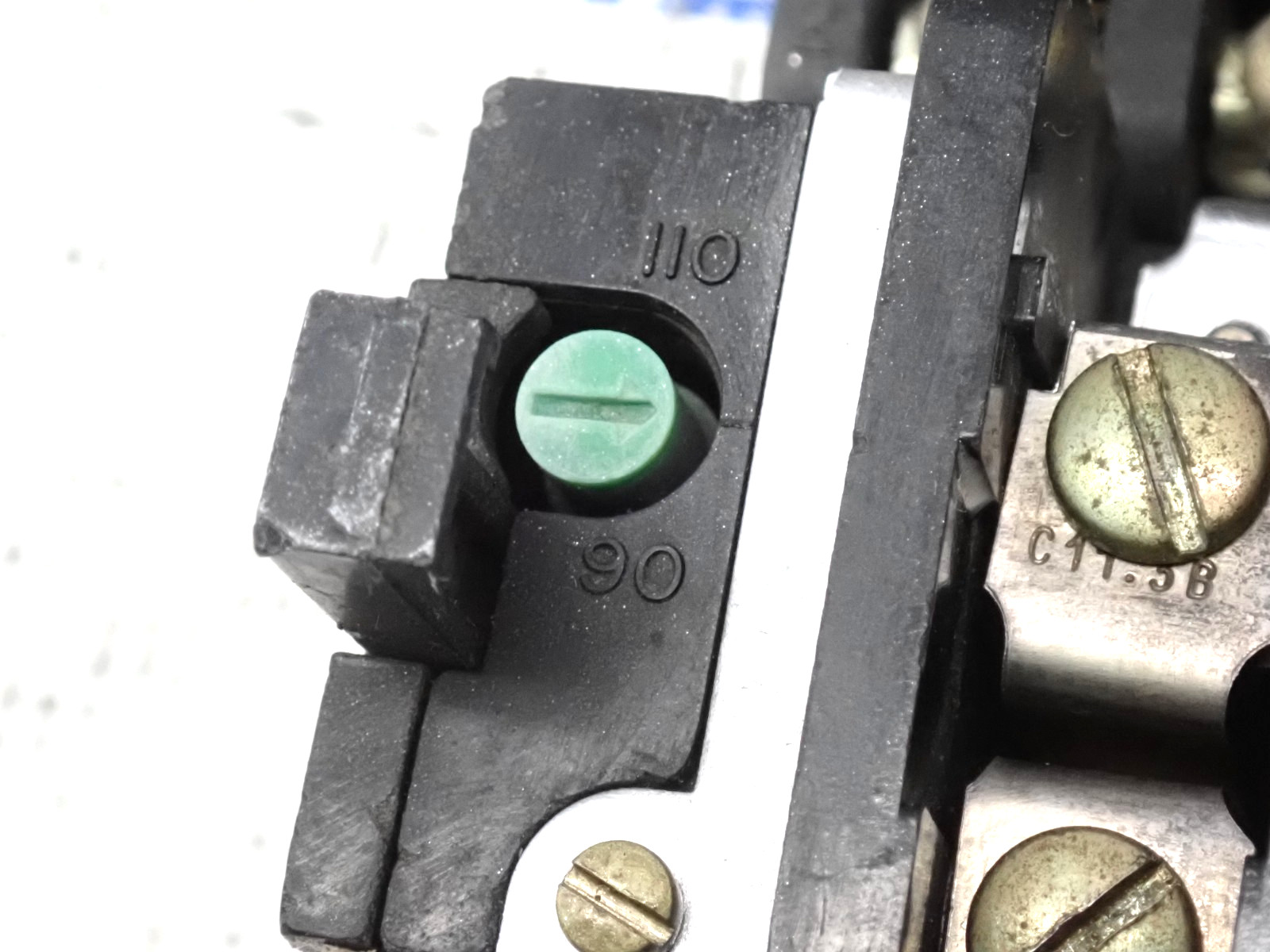 GE CR206C0 Size 1 3 Pole 27 Amp 600 Volt Starter 90/115 Volt Coil - Tested ST448