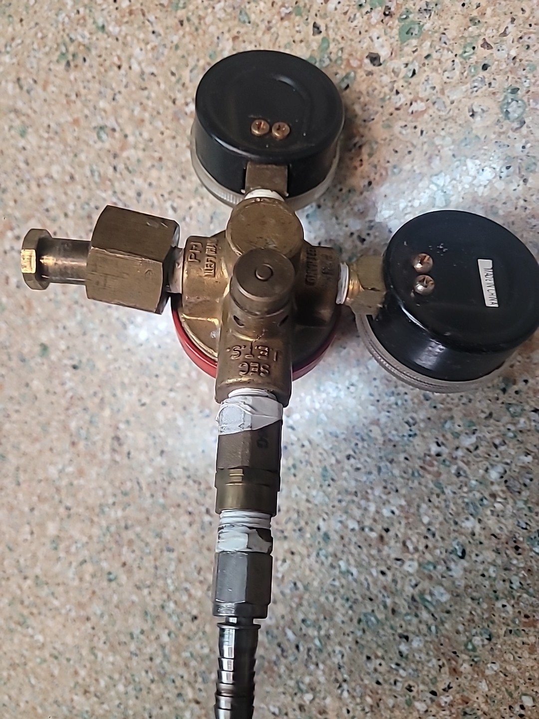 Micro Matic CO2 Regulator, Primary Xacta Double Gauge 2000psi 60psi