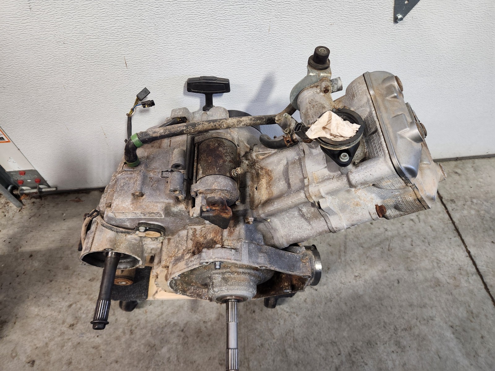 ARCTIC CAT 700 EFI AUTO engine motor running head crank case