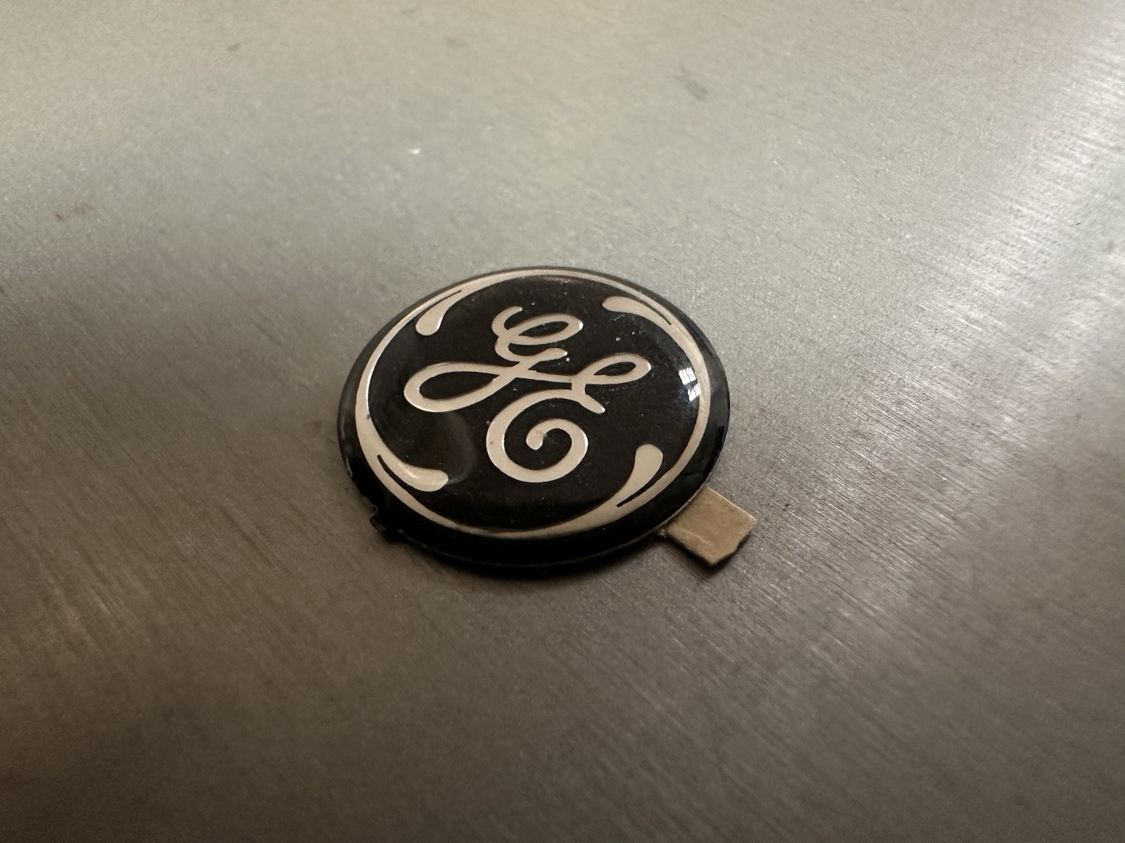 GE PU Dome Badge Nameplate Emblem 0.75"DIA x 0.08" Thick, Black finish, NEW