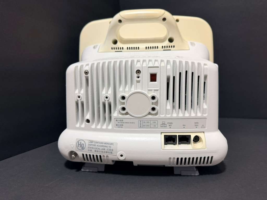 GE Dash 4000 Patient Monitor with power cable, FOR PARTS