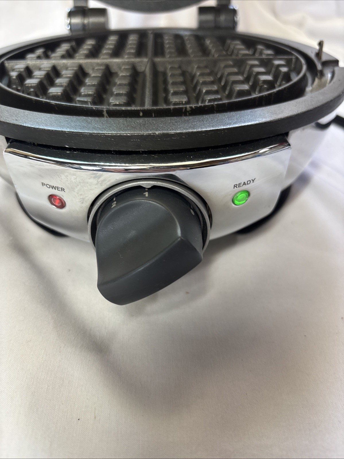 All-Clad Stainless Steel Classic Round Waffle Maker Type 6071