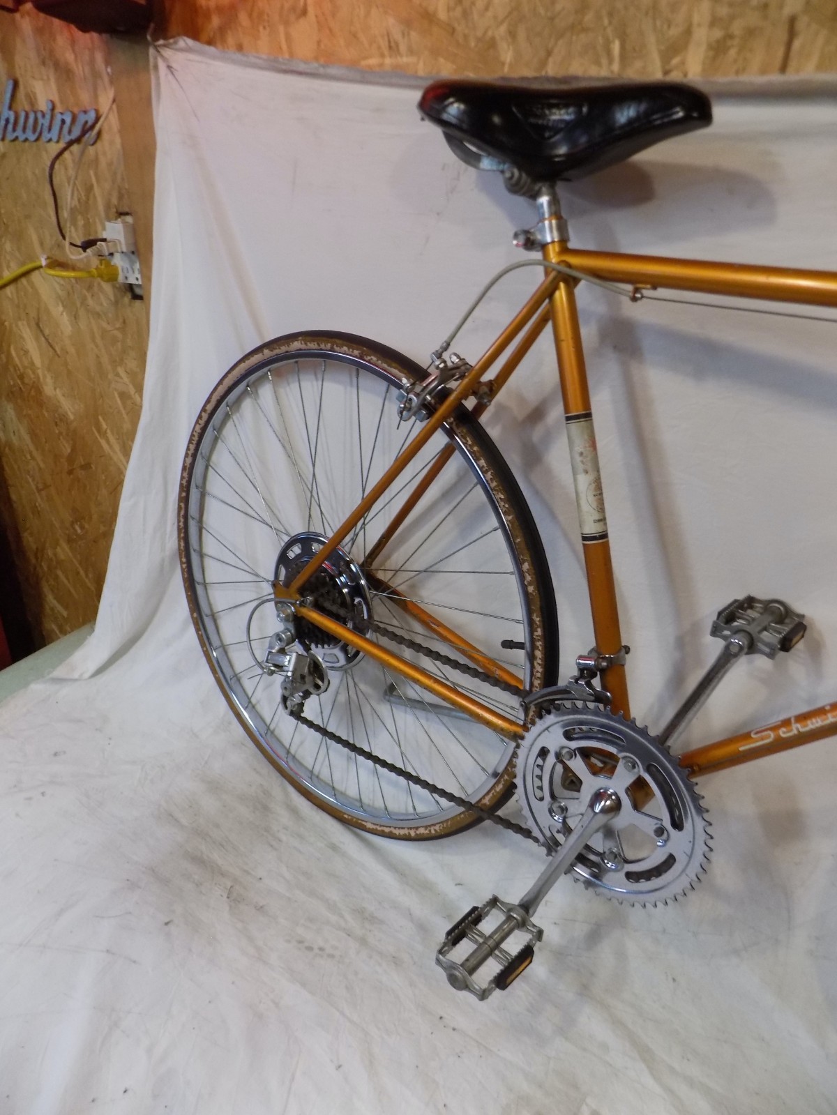 1967 SCHWINN VARSITY COPPERTONE GOLD MENS 10-SPEED ROAD BIKE SPRINT CONTINENTAL!