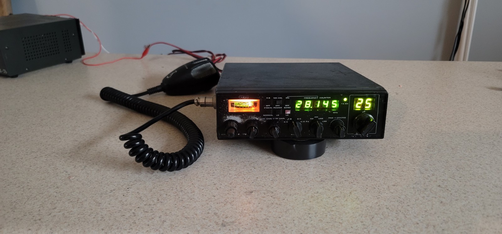 GALAXY MIRAGE  88 TEN METER  RADIO  AM FM SSB