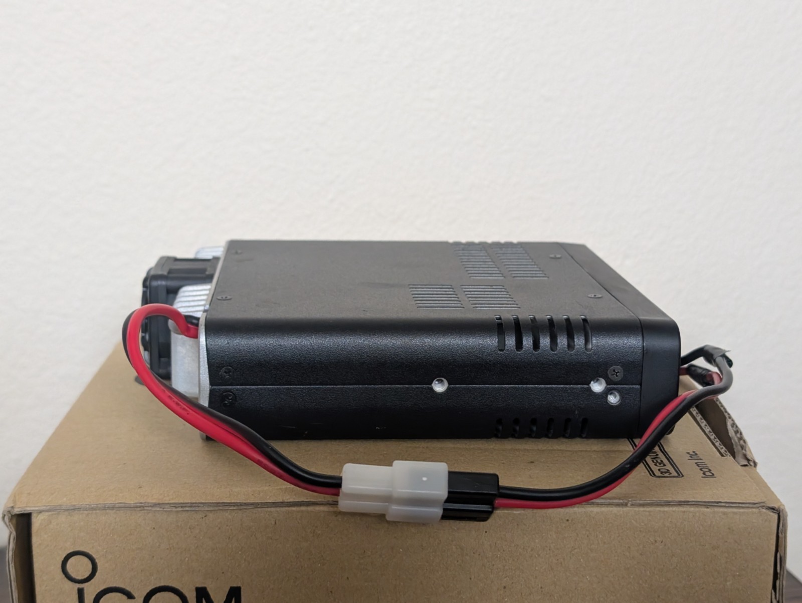 Icom IC-2730A Dual Band VHF/UHF Mobile Ham Radio Transceiver w/ HM-207 Mic Box