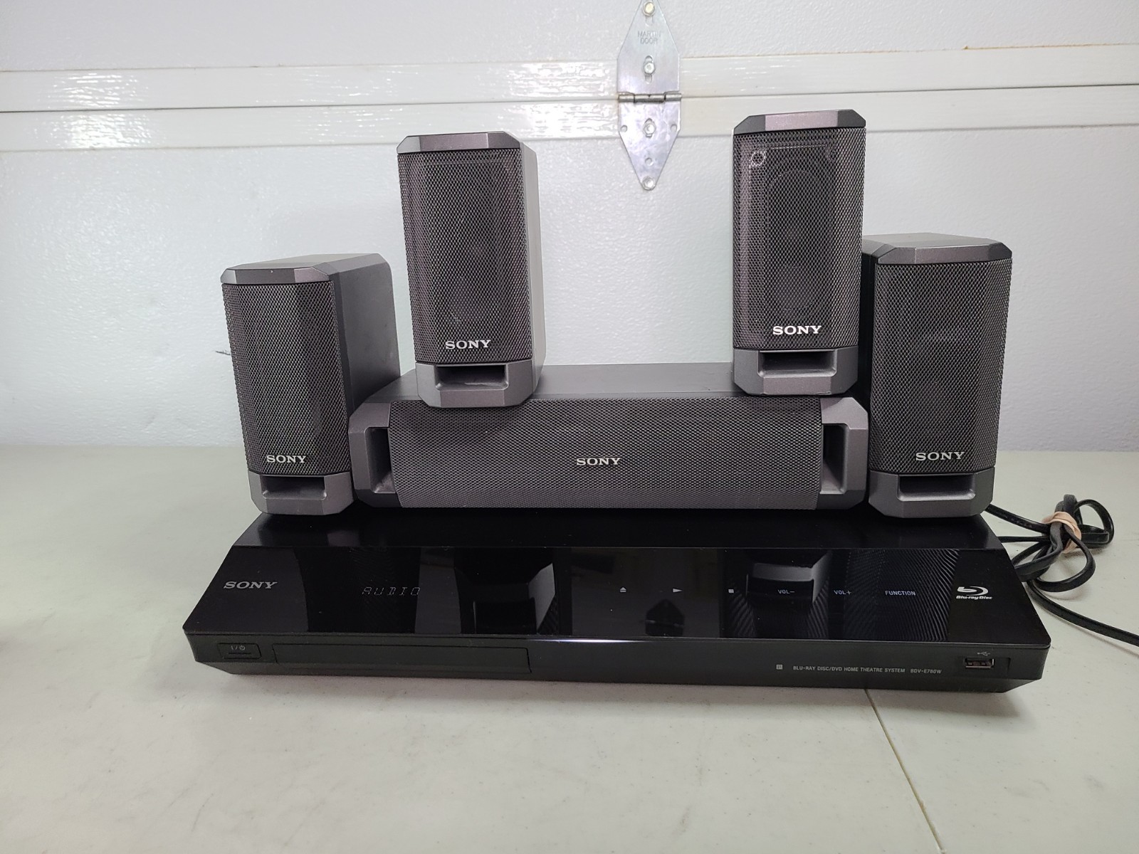 Sony BDV-E780W Home Theater Receiver 3D Blu Ray Player WiFi Streaming