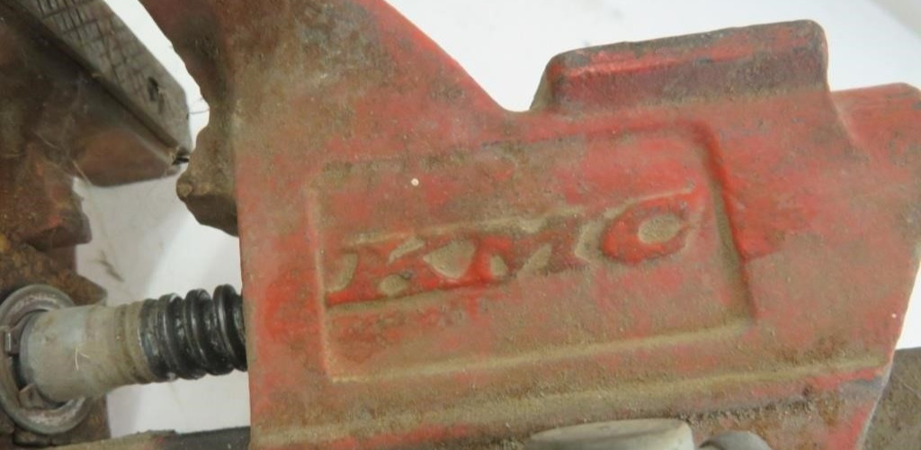 Vintage KMC (K-Mart Corp) Bench Vise, 3-1/2" Wide Jaw w/Swivel Base