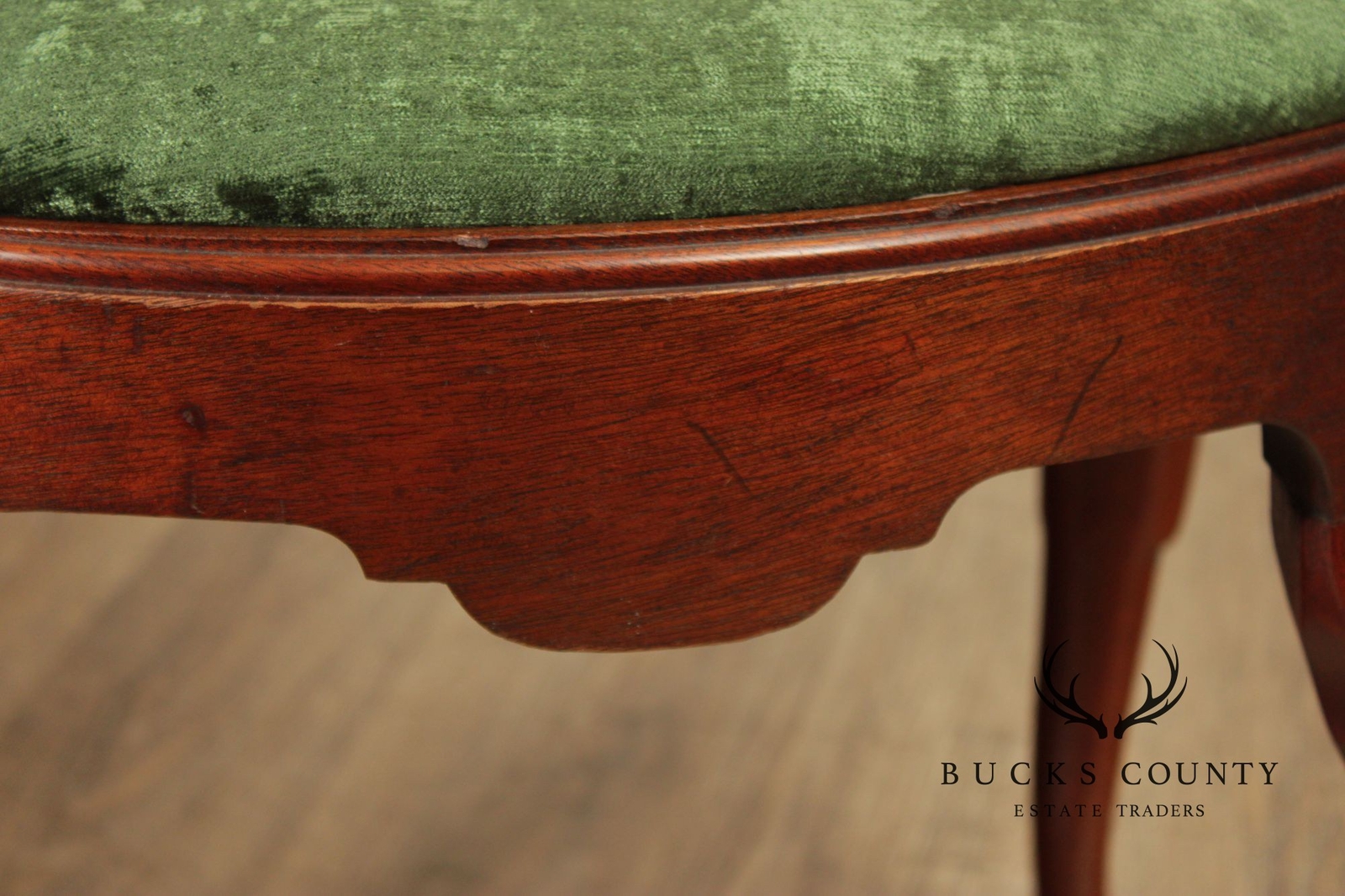 Hickory Chair Georgian Styler Carved Mahogany Vanity Bench Stool