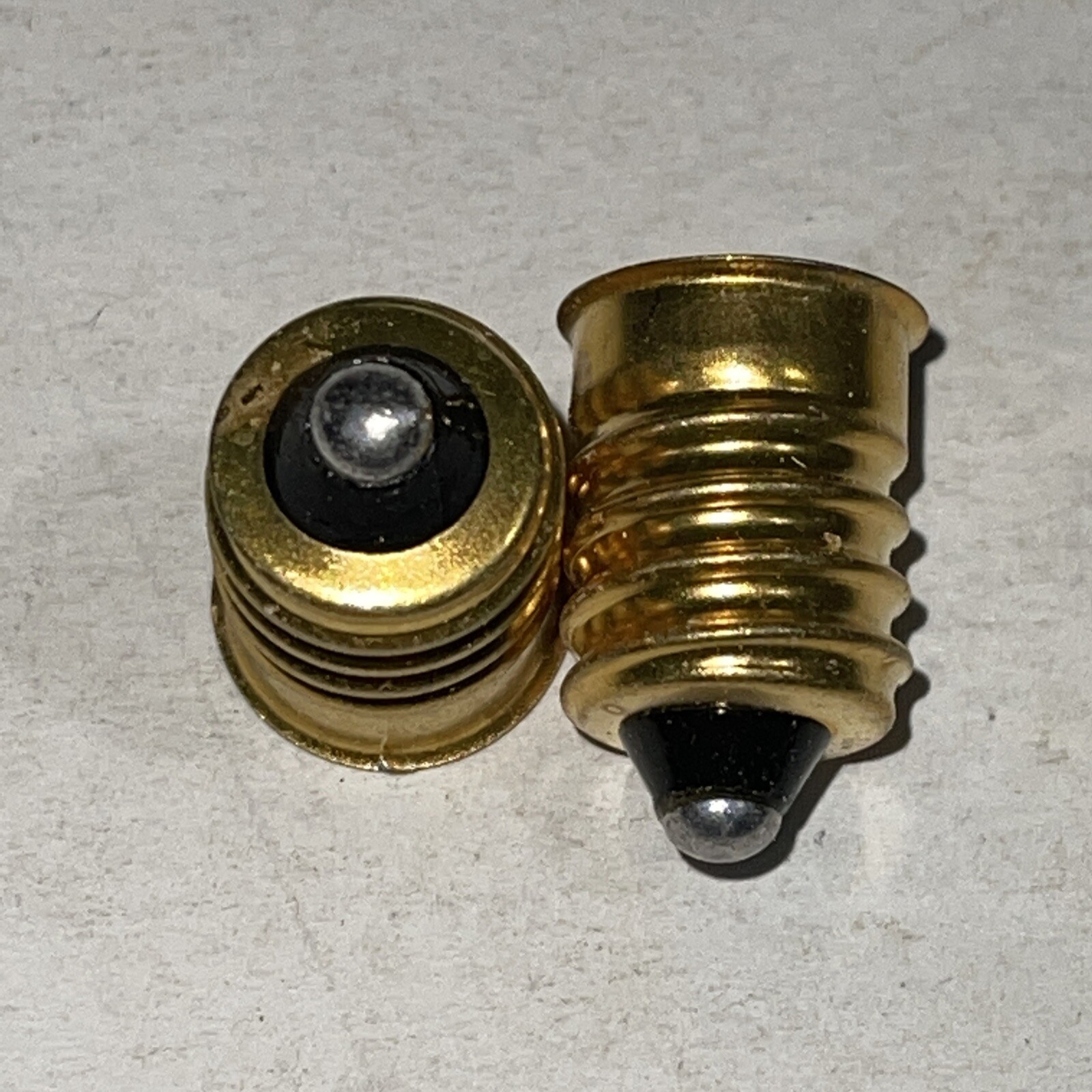 EUROPEAN E14 BASE TO CANDELABRA E12 BASE SOCKET ADAPTER REDUCER 2 PCS