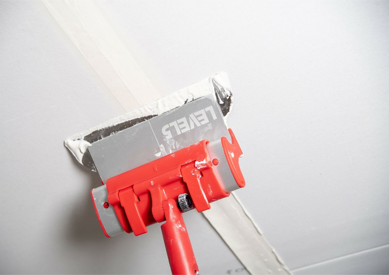 37"- 63" Extendable Drywall Skimming Blade Handle | LEVEL5 | 4-942