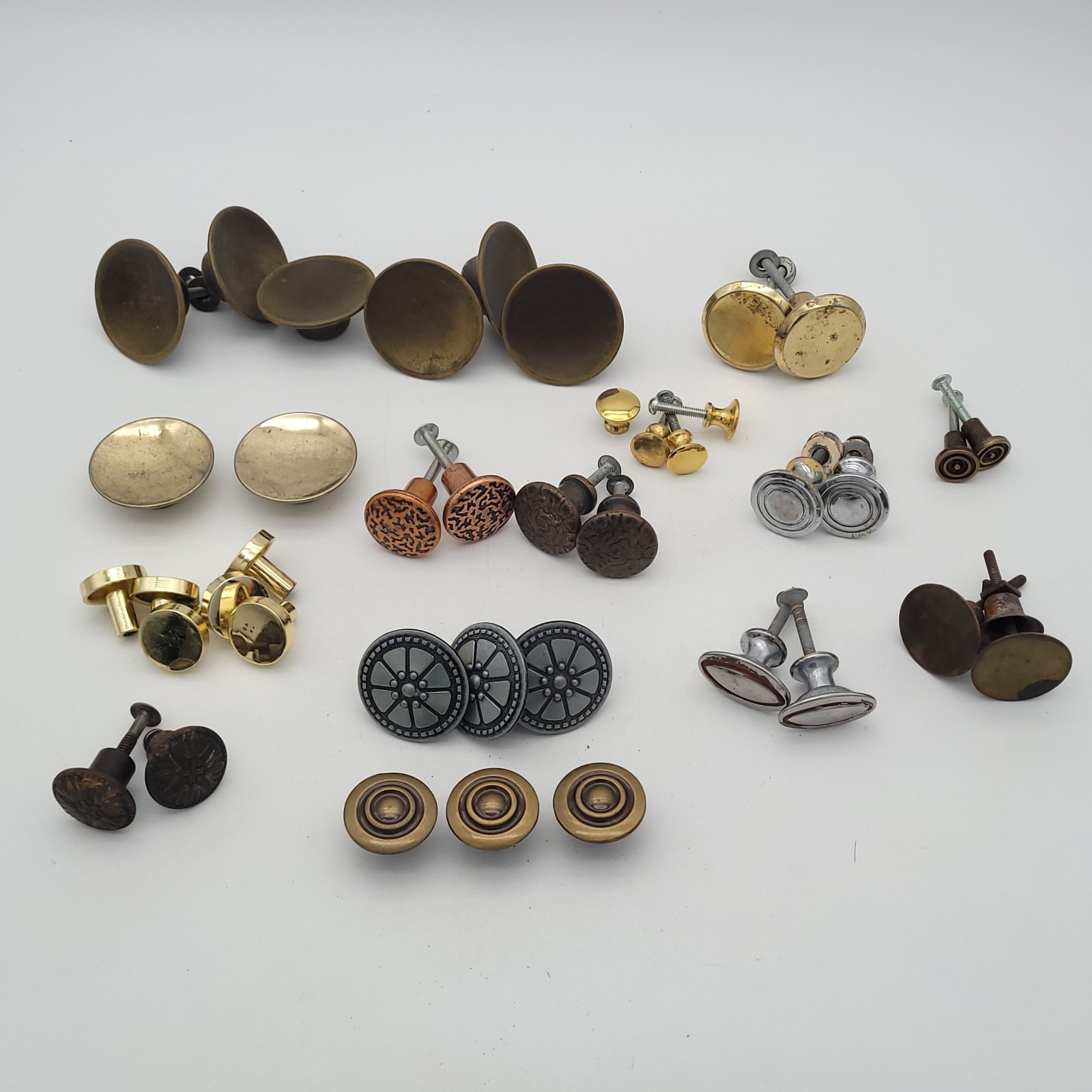 40 Pc Knobs Drawer Pulls Mix Lot Vtg Salvage Bronze & Brass, Many Match Sets