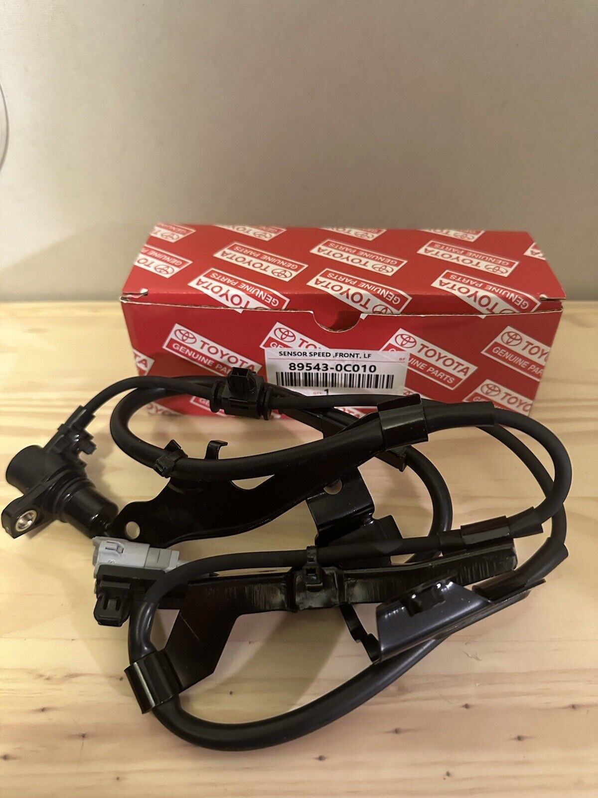 OEM Toyota ABS Wheel Speed Sensor Front-Left Sequoia 2001-2007 Tundra 2000-2006