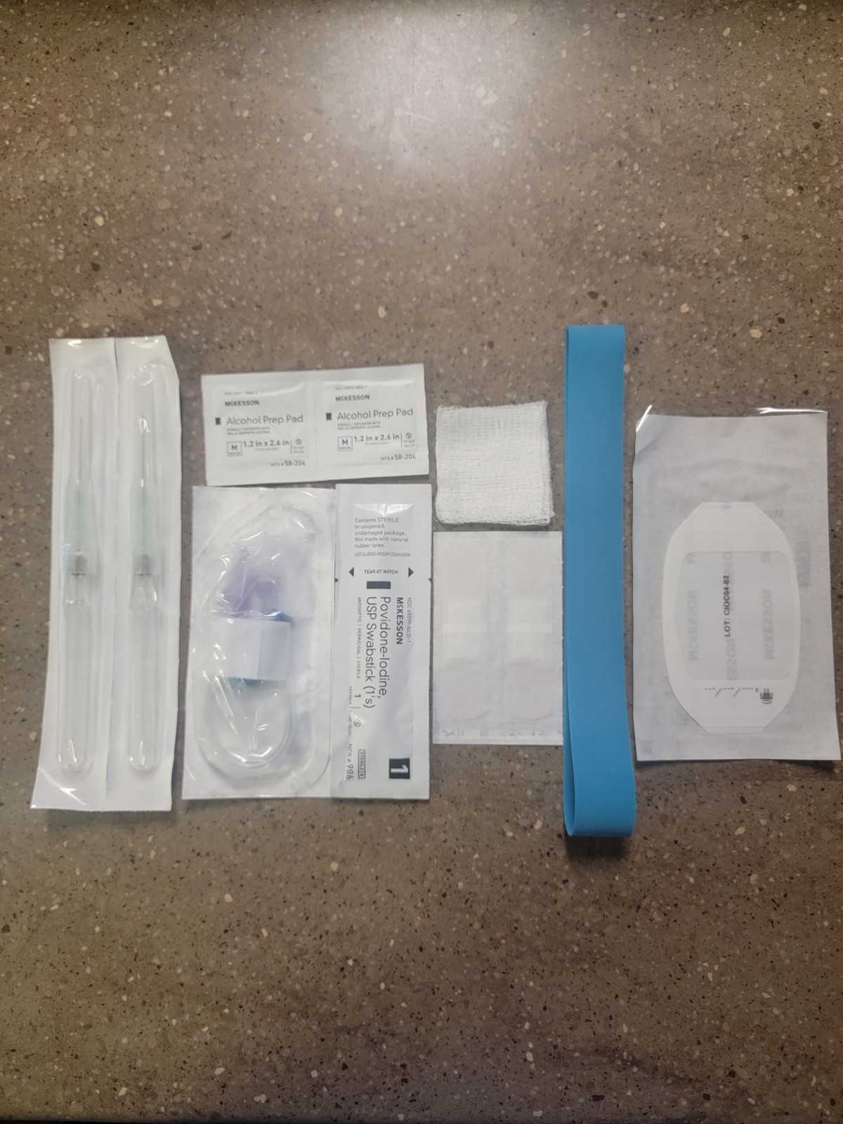 IV start kit - Emergency and Trauma Bags - First Aid - Preppers - Medical