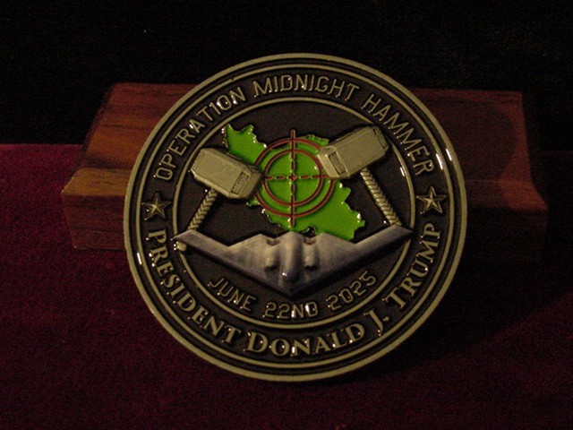 Official President Trump Challenge coin-Operation Midnight Hammer-Free Shipping