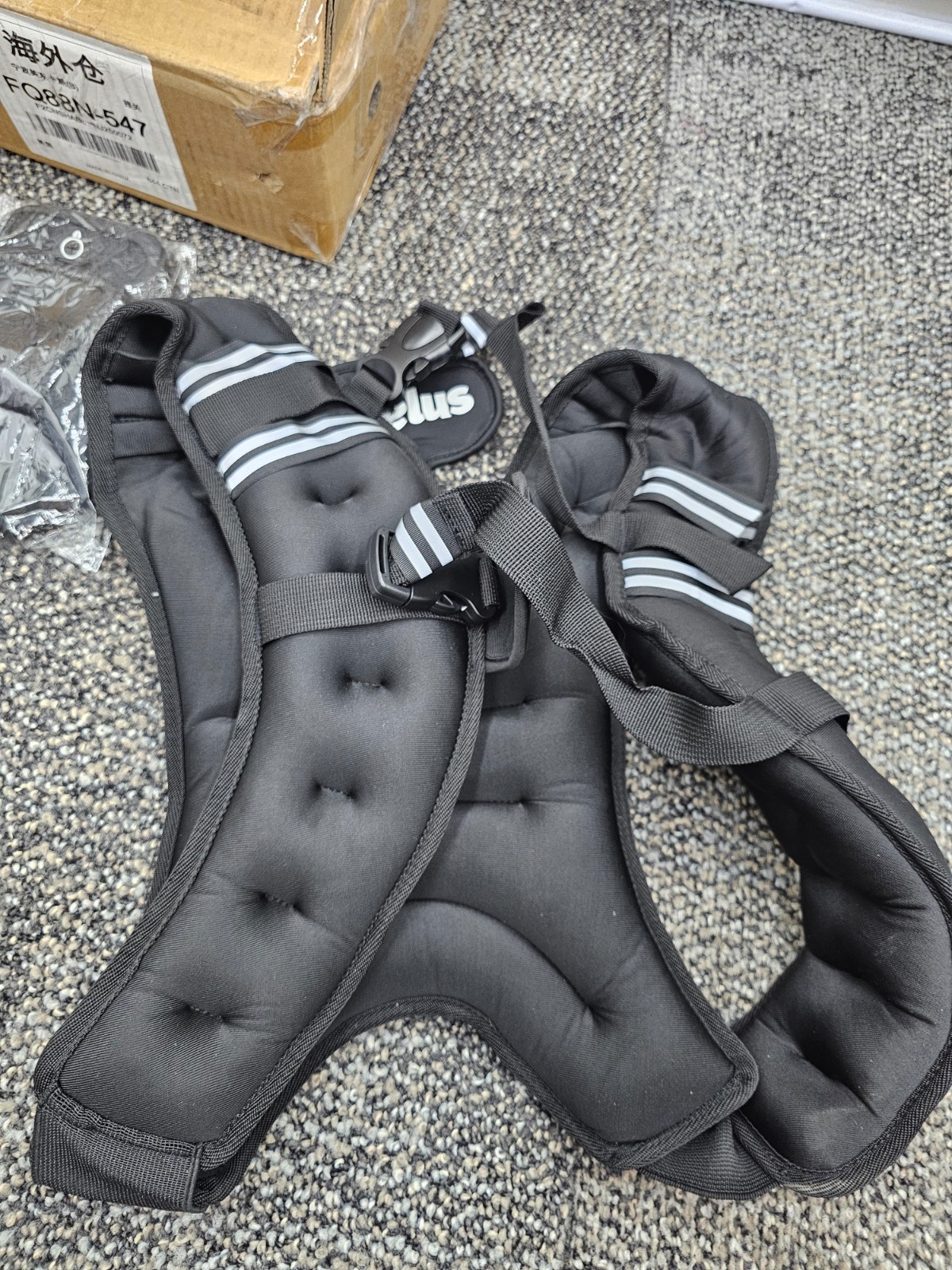 ZELUS 20LBS Adjustable Weighted Vest for Running Home Gym Workout